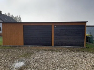 ZMK. Plechová garáž 8 x 5 m, pultová střecha, výklopná vrata