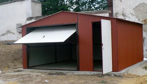ZMK. Plechová garáž 5 x 5 m,sedlová střecha,výklopná vrata v barvě