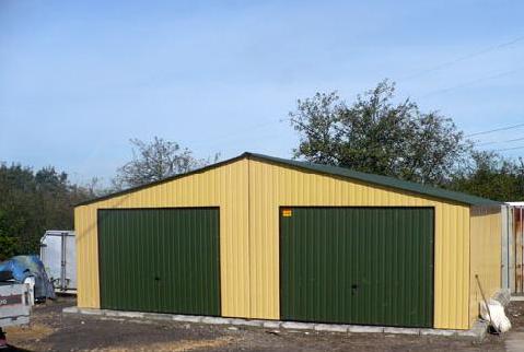 ZMK.Plechová garáž 8 x 5 m,sedlová ,barva,výklopná vrata,jekl