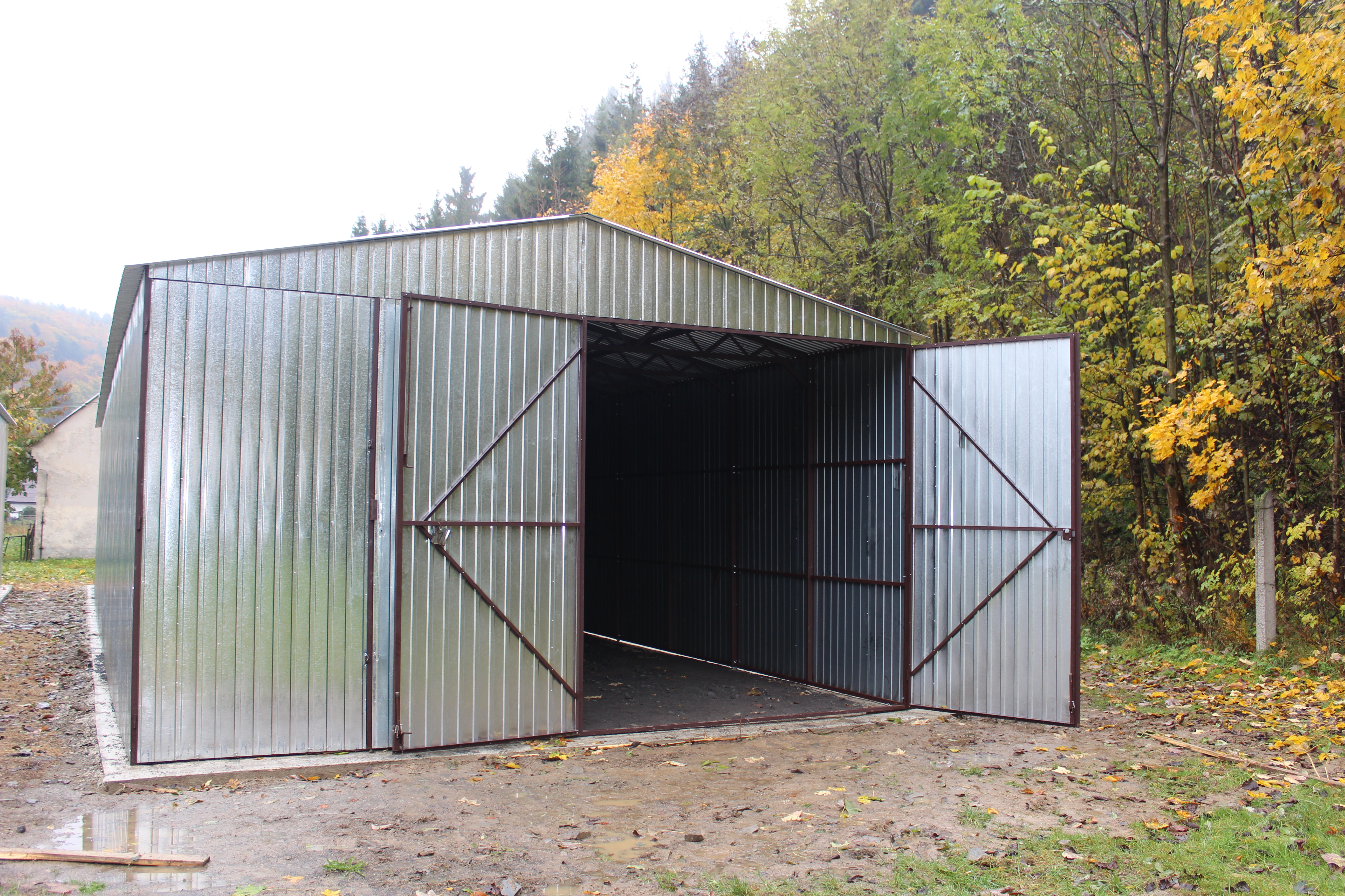 ZMK.Hospodářská plechová hala,garáž 6 x 18 m výška 3 m 