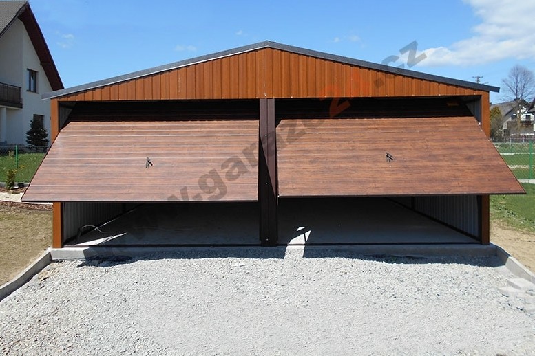 ZMK.Plechová garáž 6 x 5 m zl.dub,ořech,sedlová střecha,výklopná vrata