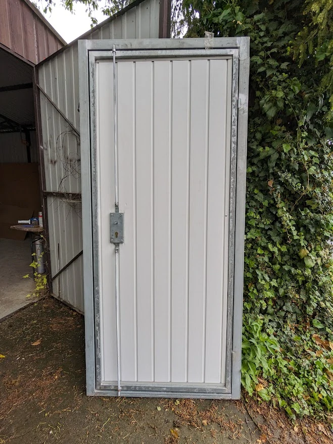 ZMK. Plechové dveře 90/200 levé RAL 8017