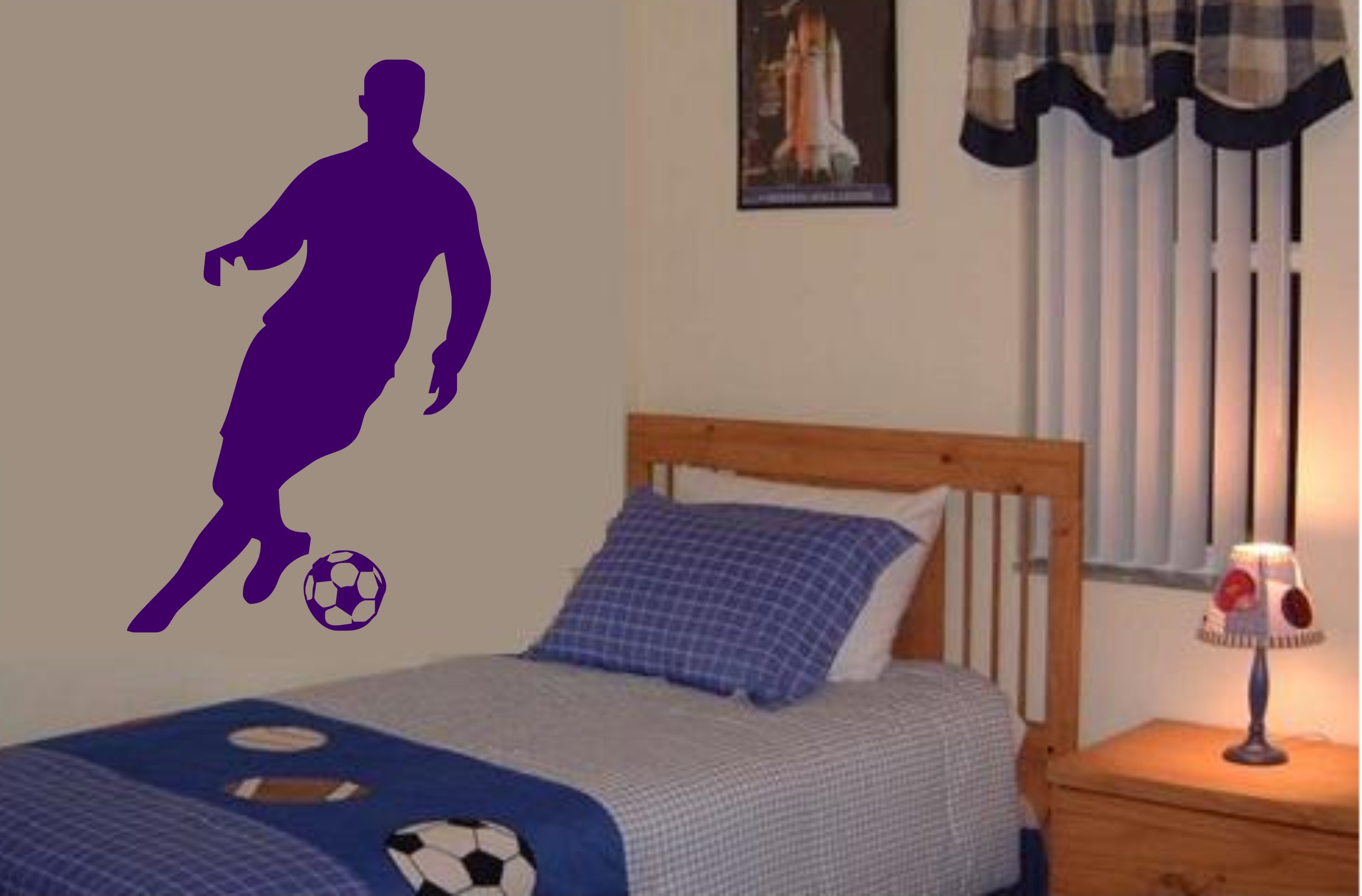 Merci-shop. Samolepka na zeď fotbalista ( 38 cm x 60 cm ) 061