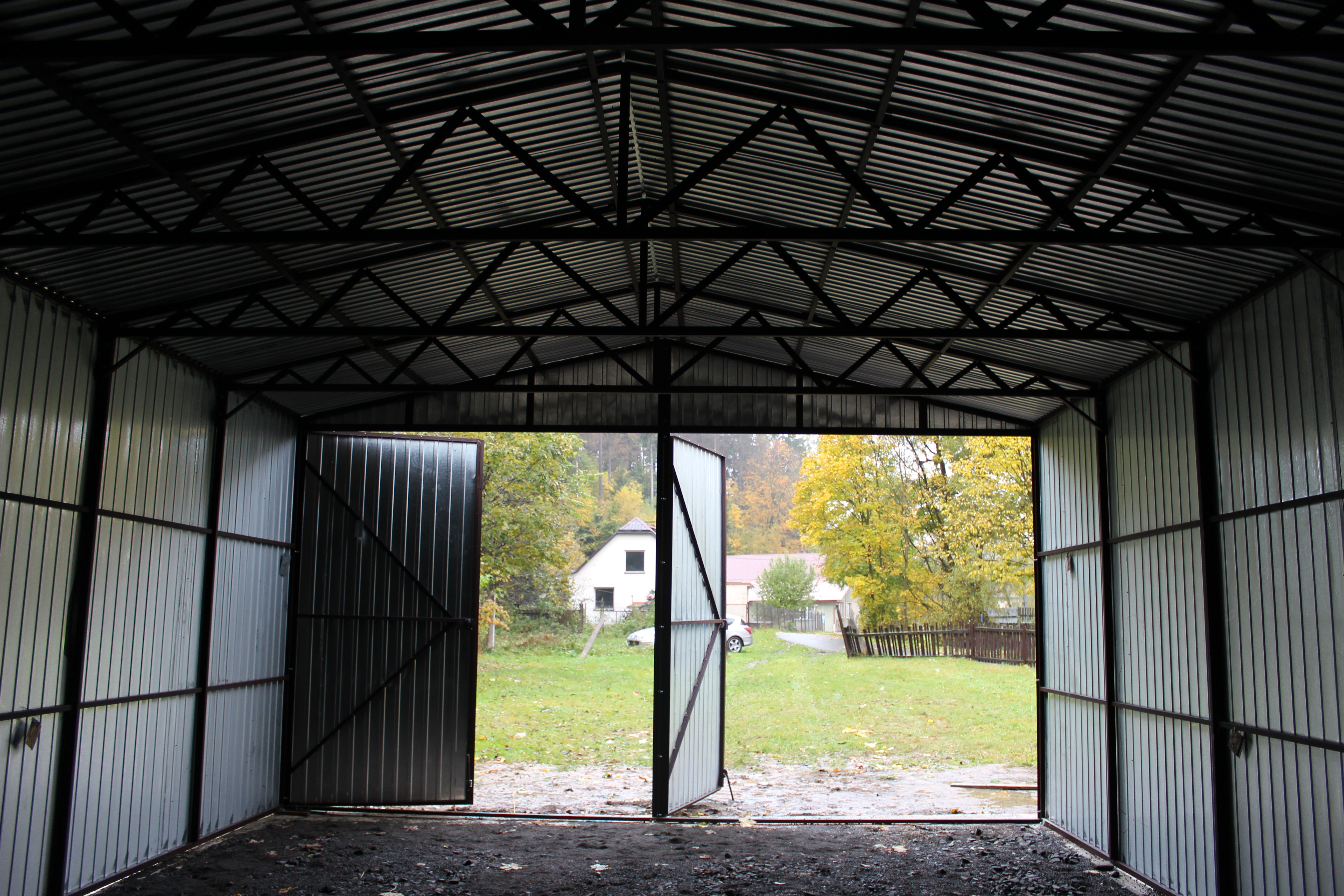 ZMK.Hospodářská plechová hala,garáž 6 x 18 m výška 3 m 