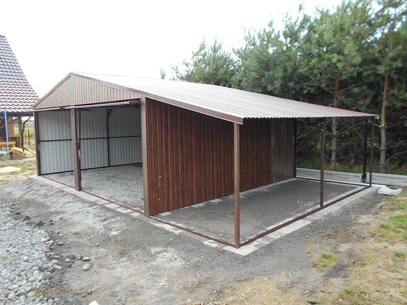 ZMK.Plechová garáž 8 x 5 m,sedlová střecha,výklopná vrata,ořech 