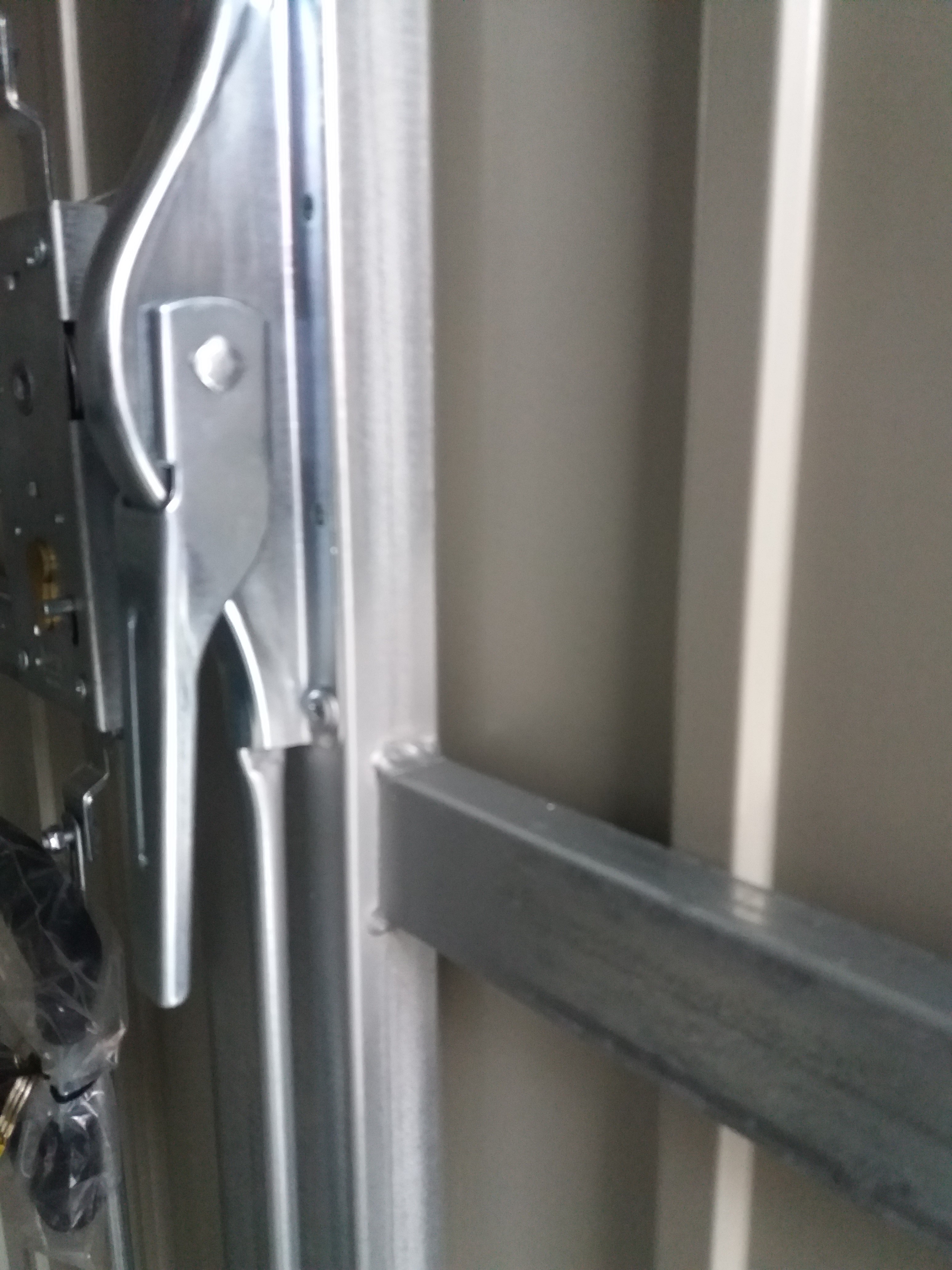 Garážová vrata dvoukřídlá NEZATEPLENÁ š.200 x 200 cm,RAL 9010