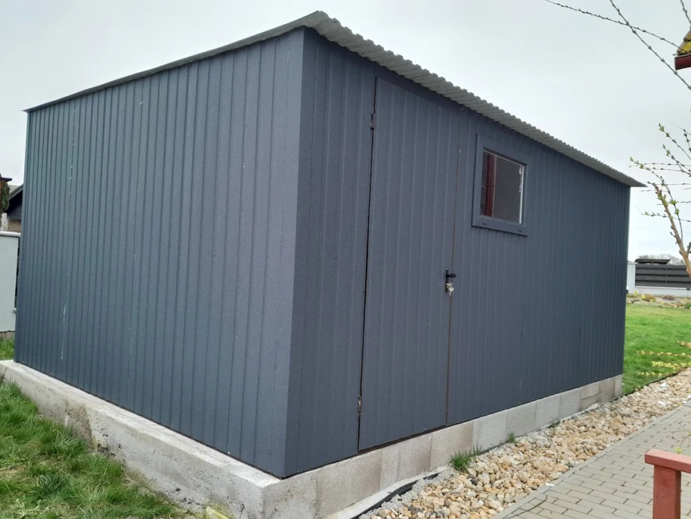 ZMK.Plechová garáž 4 x 5 m, RAL 7016 MAT, dvoukřídlá vrata,  střecha se sklonem na bok